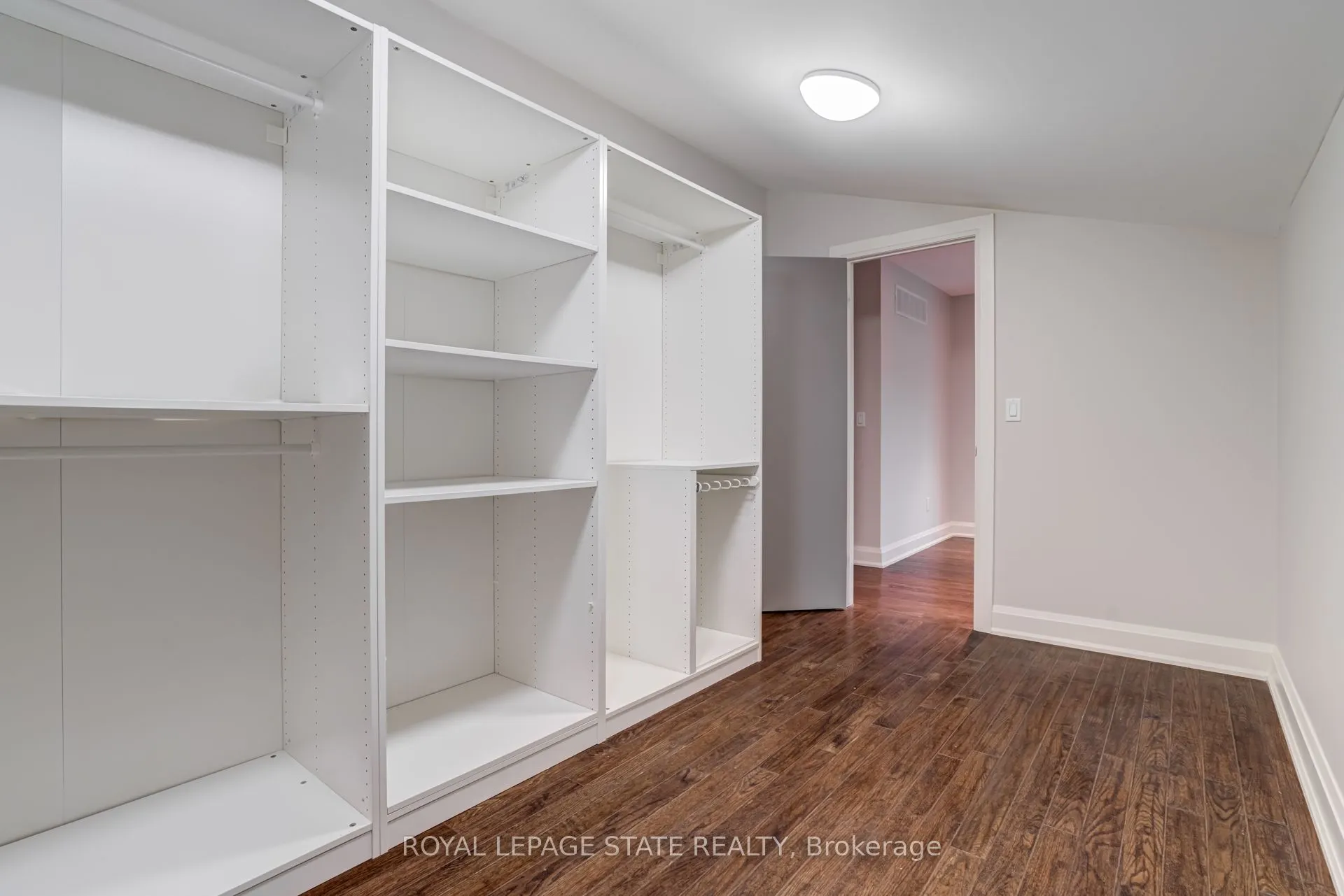79 Kensington Avenue S