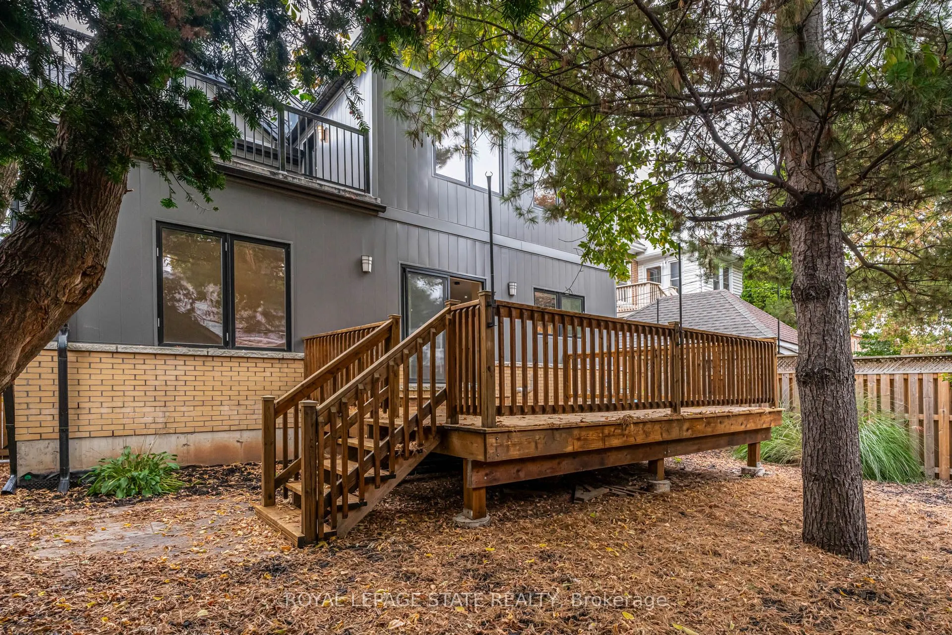 79 Kensington Avenue S