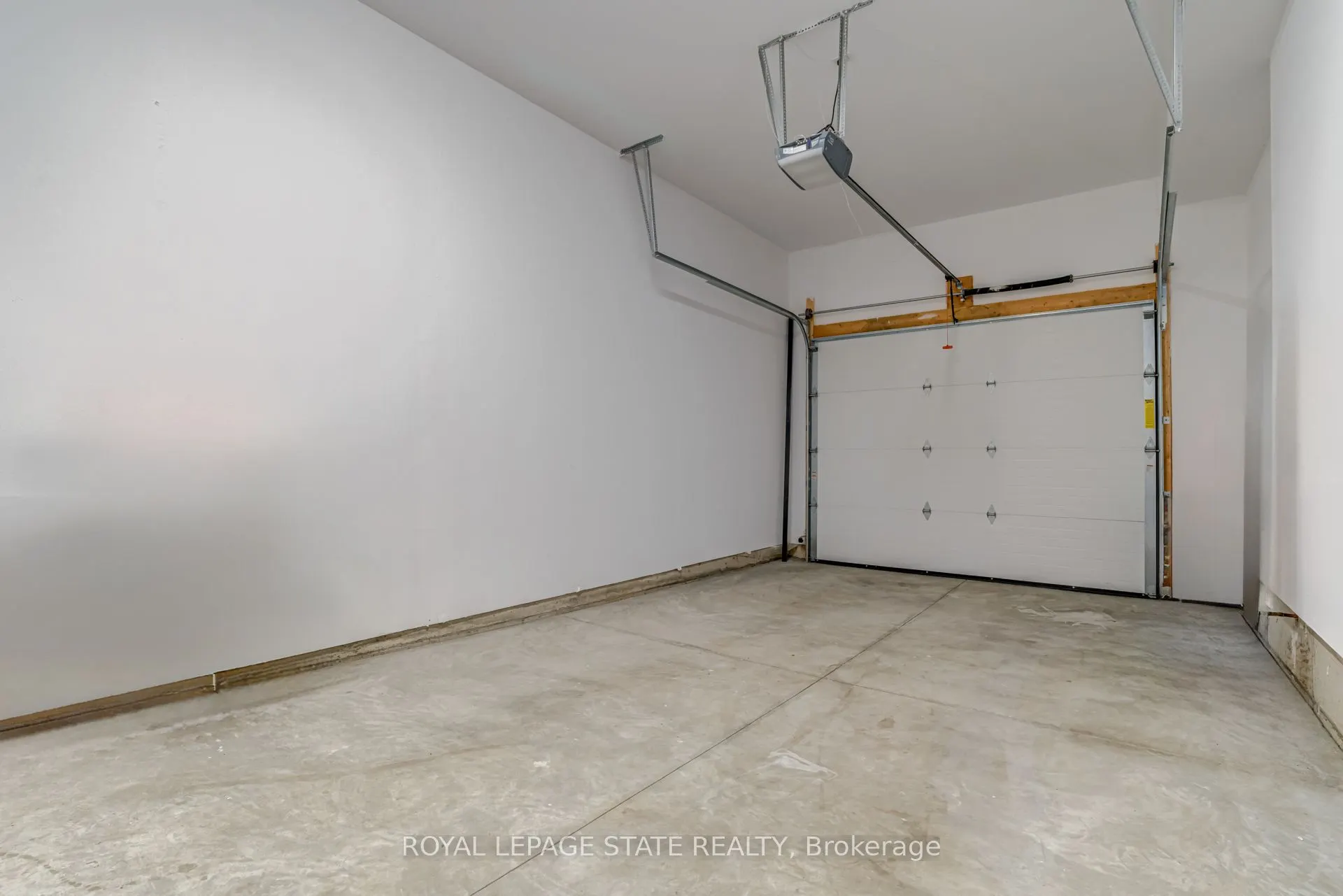 79 Kensington Avenue S