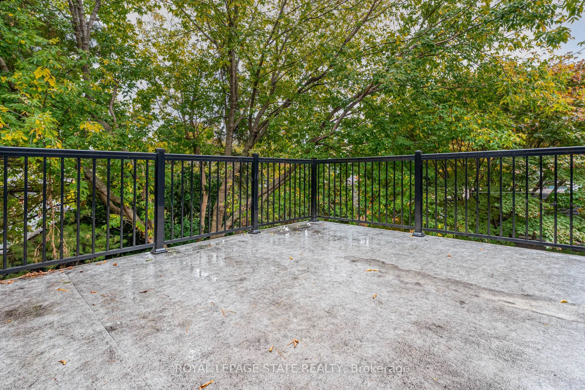 79 Kensington Avenue S