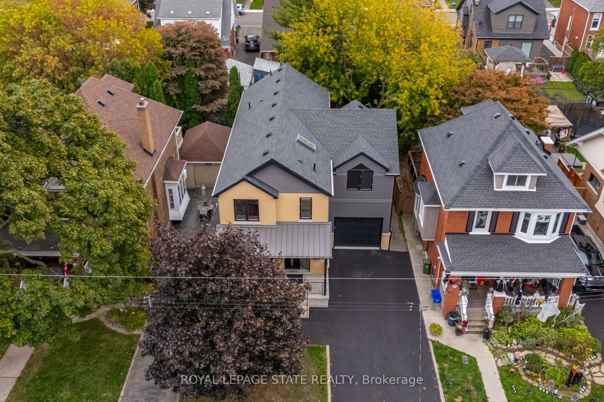 79 Kensington Avenue S