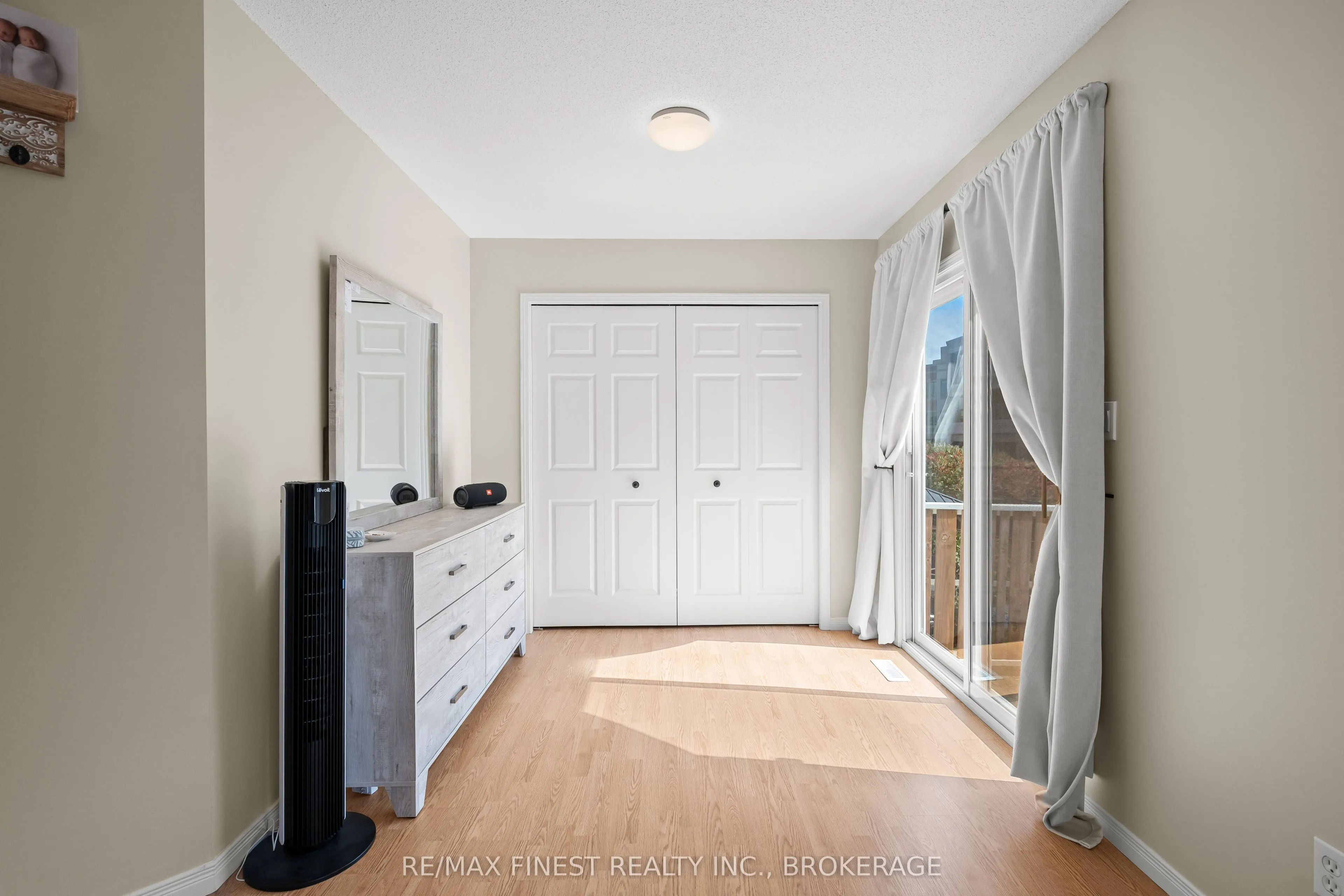 1032 Redwood Crescent