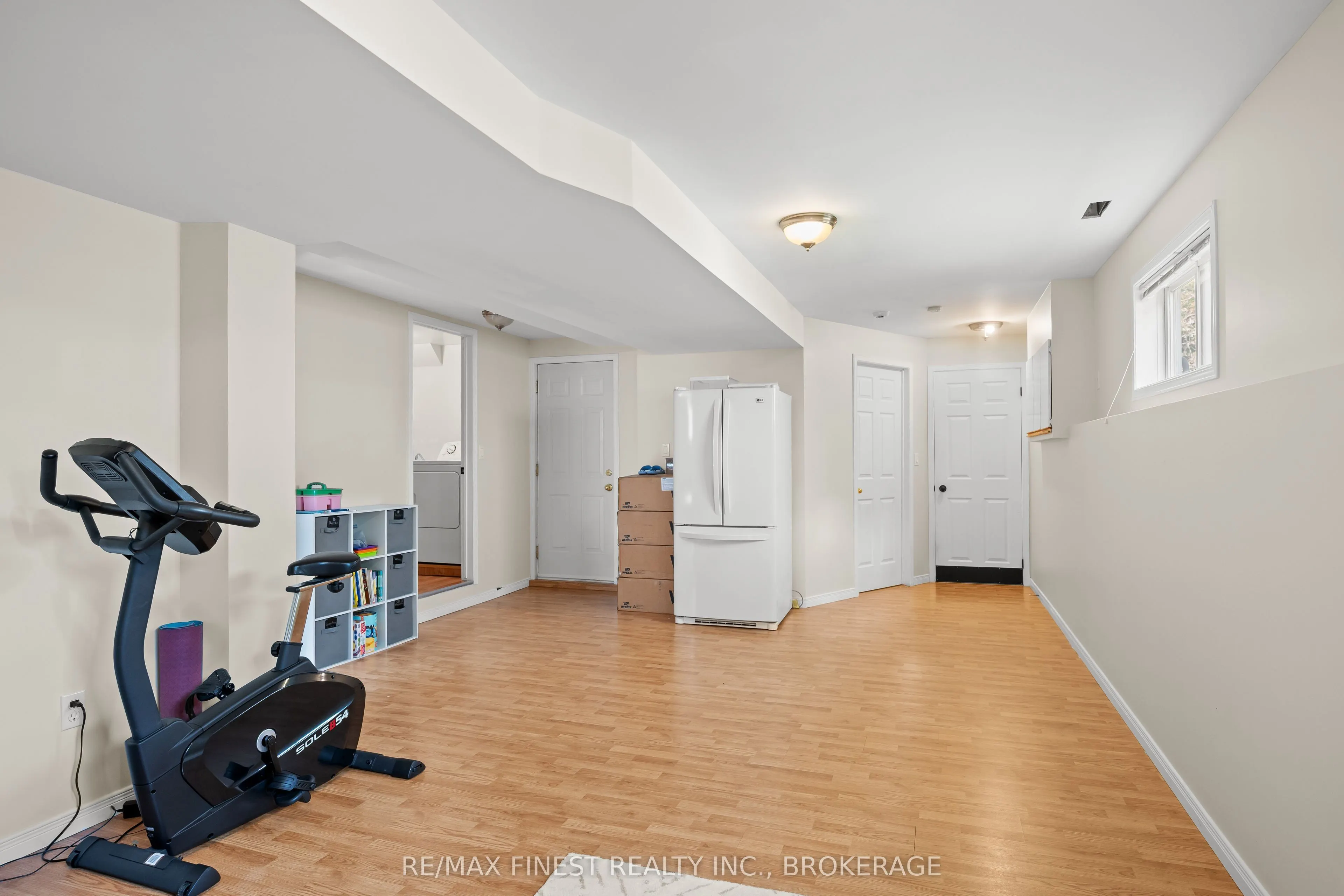 1032 Redwood Crescent