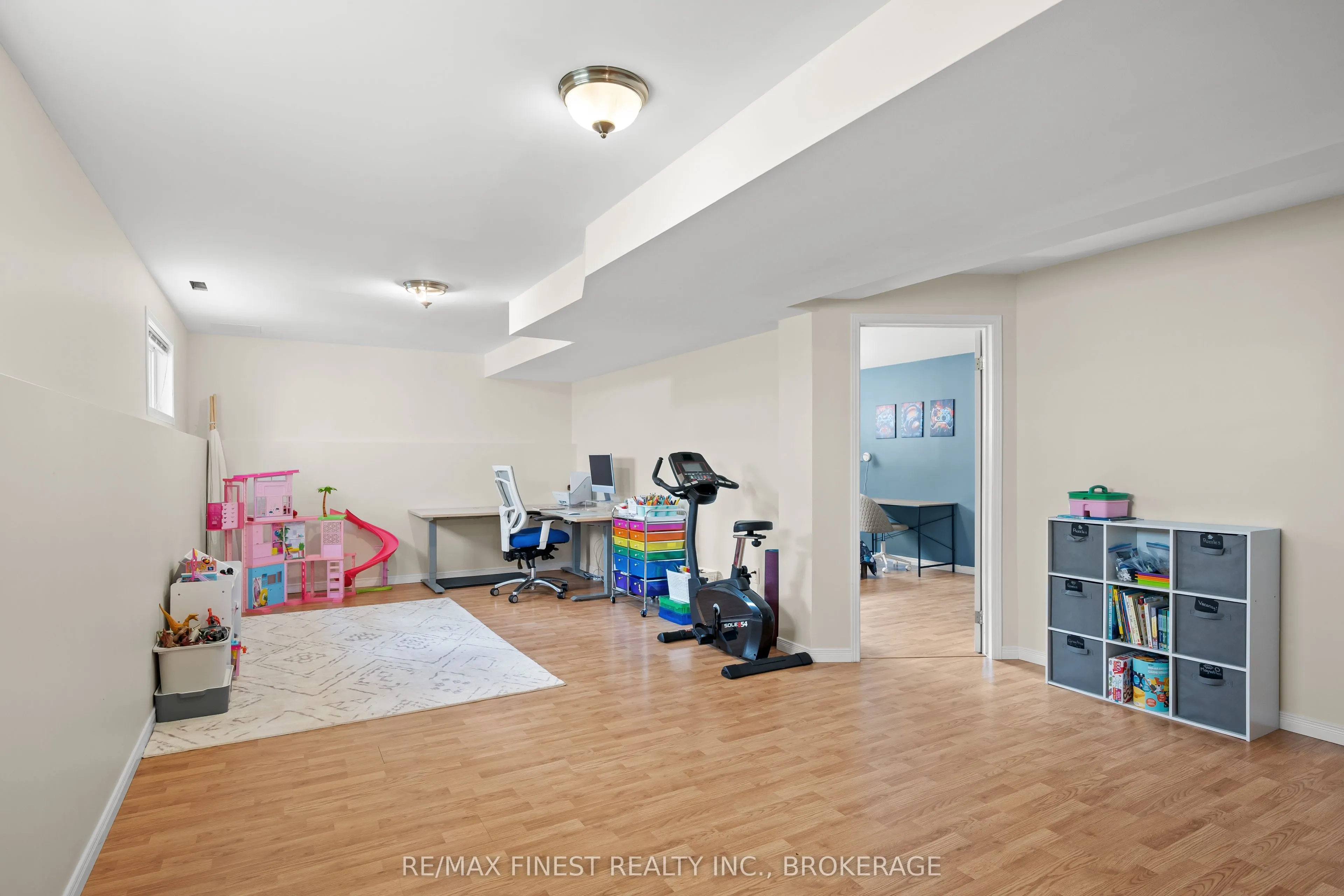 1032 Redwood Crescent