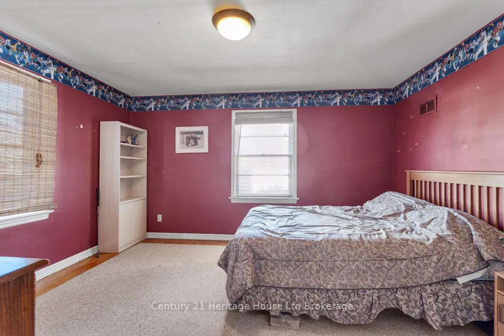 10 Parkside Drive