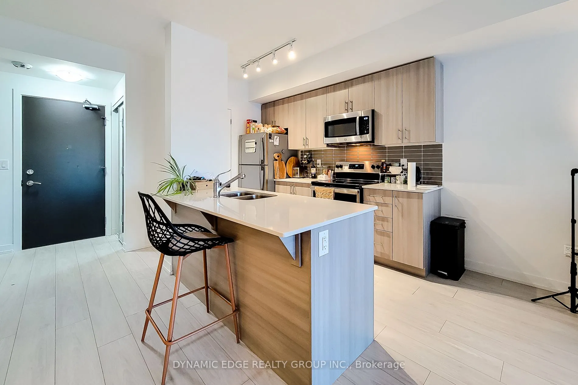 550 North Service Road, #312