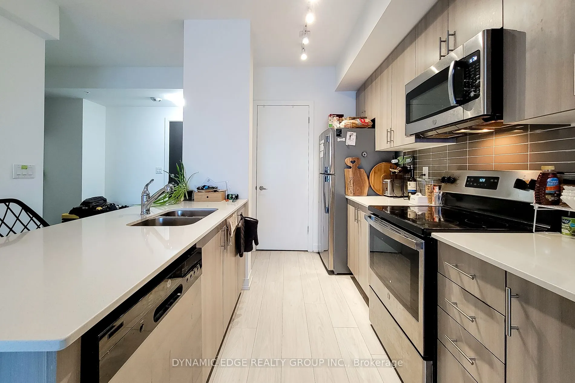 550 North Service Road, #312