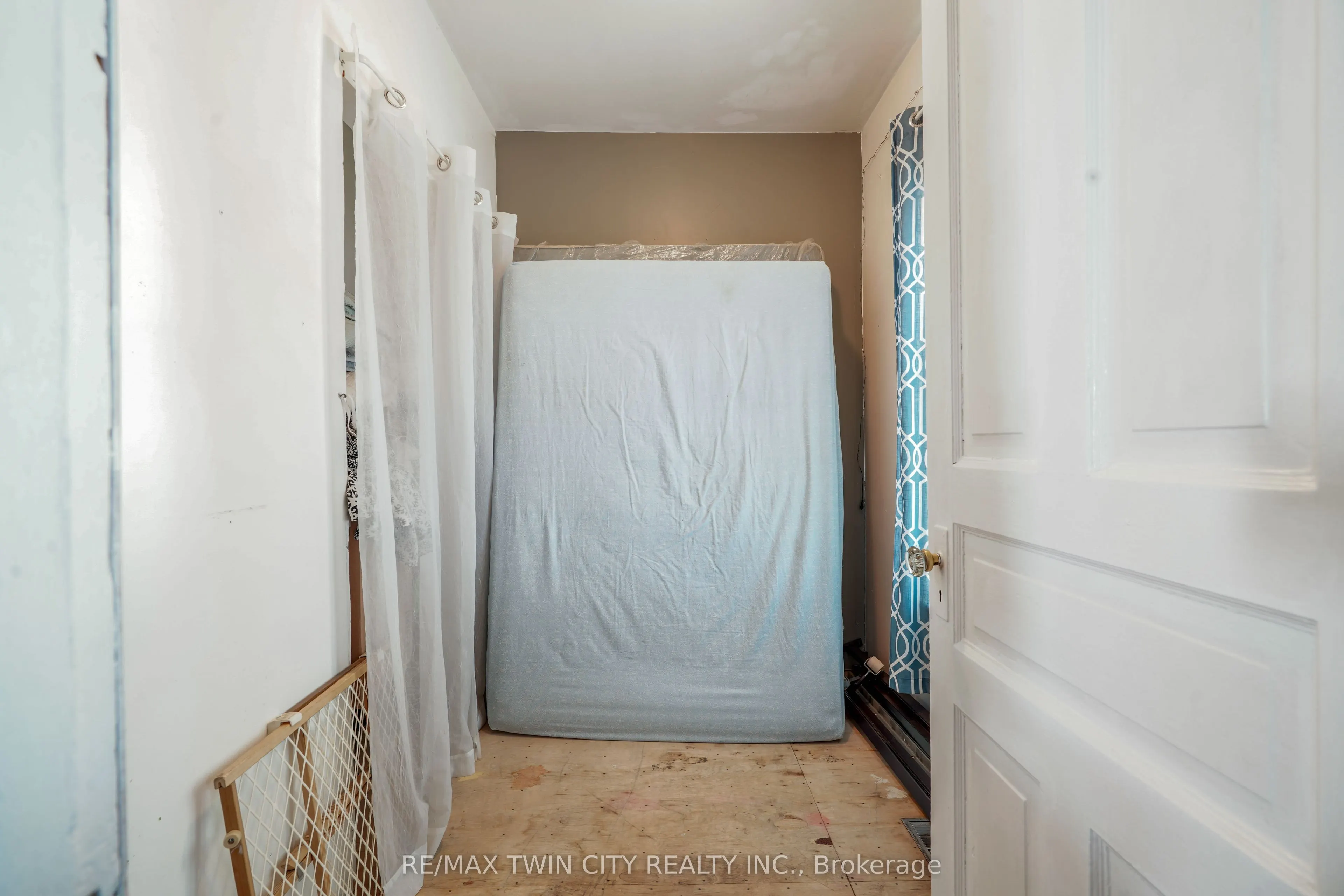 327 Sheridan Street