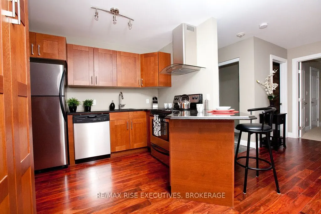 810 Blackburn Mews, #210
