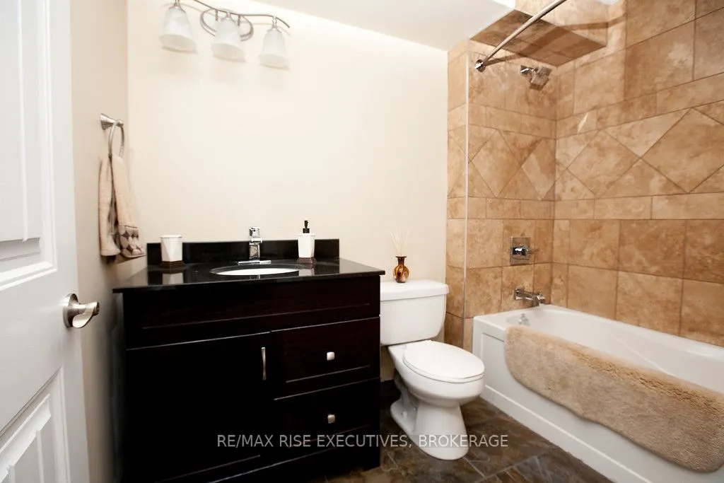 810 Blackburn Mews, #210
