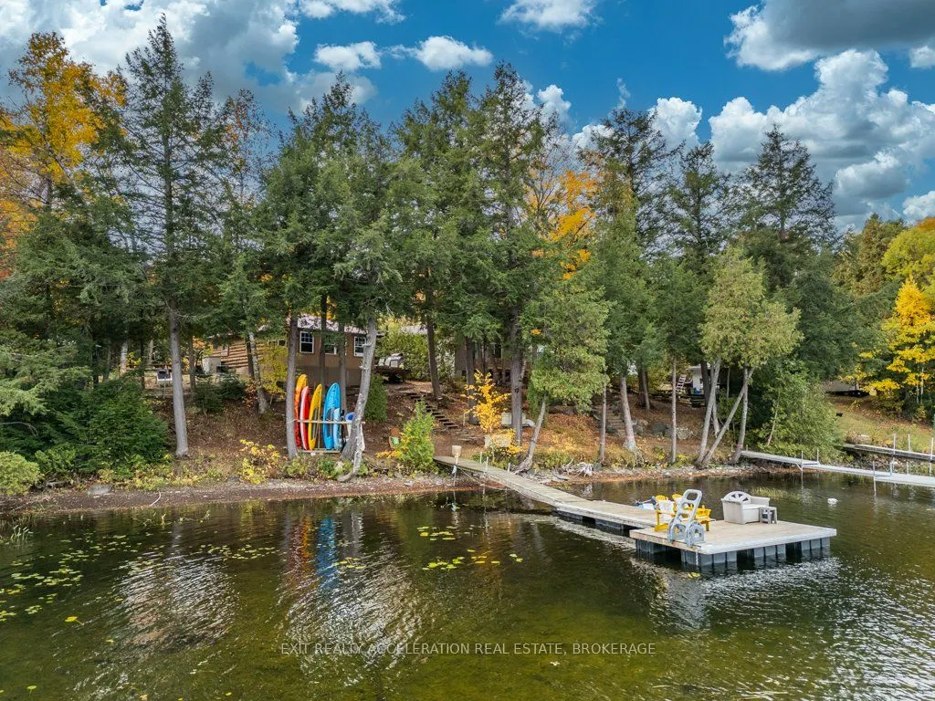 1049 Hawthorn Lane