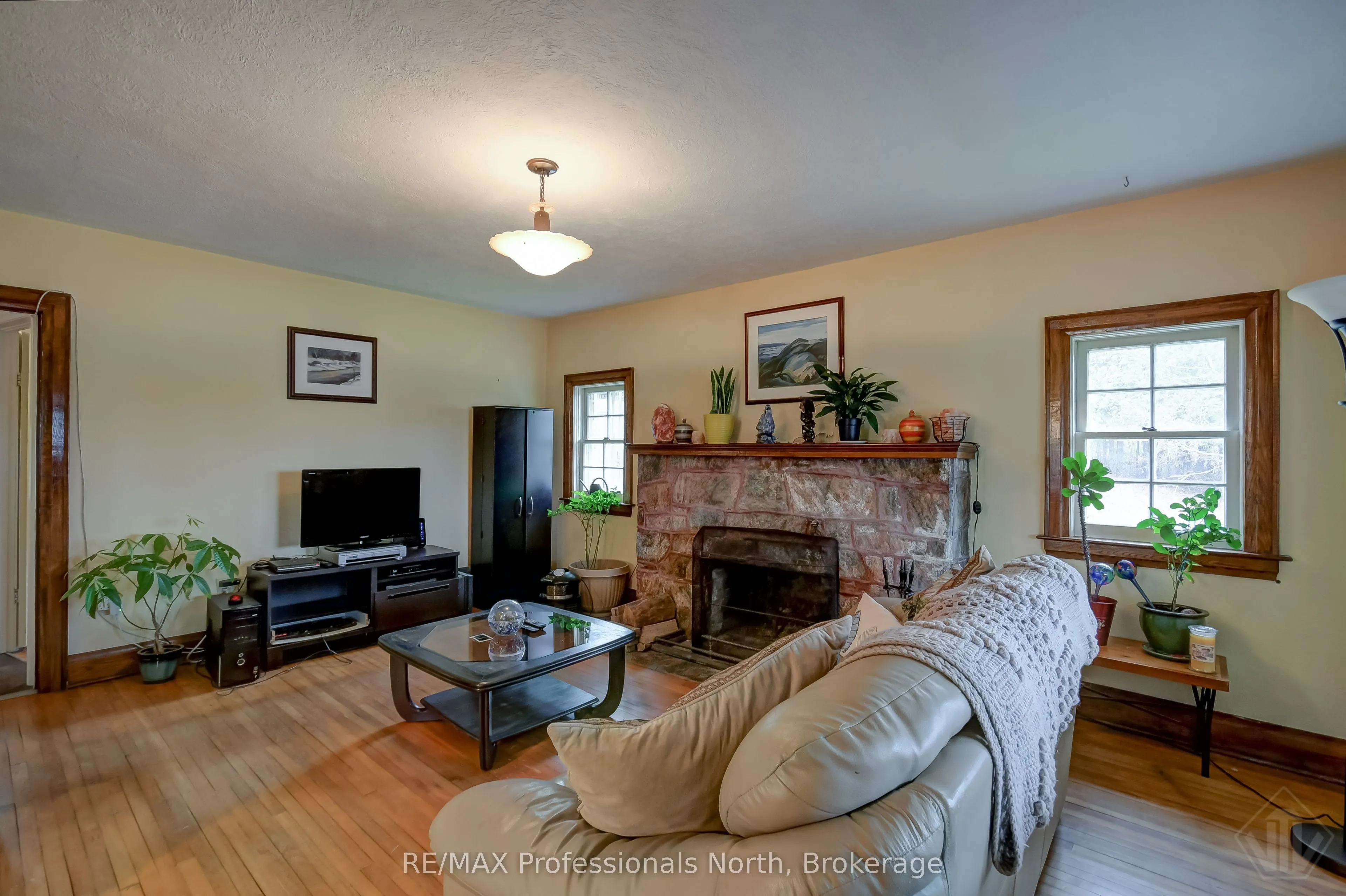 10416 Highway 118