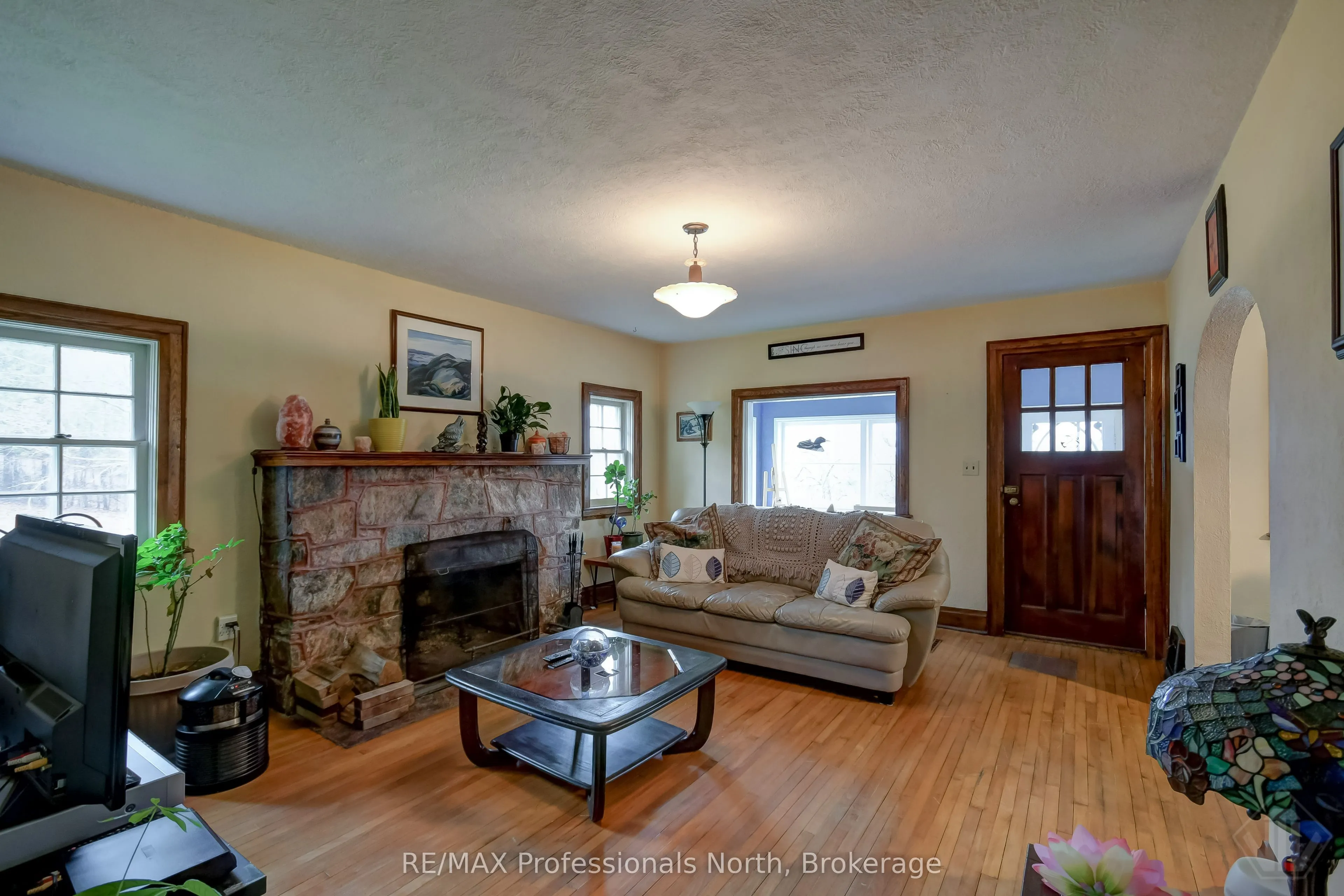 10416 Highway 118