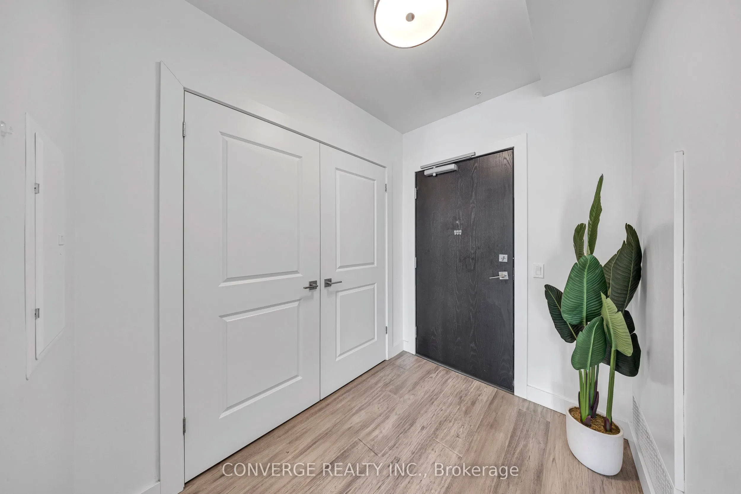 15 Glebe Street, #1903