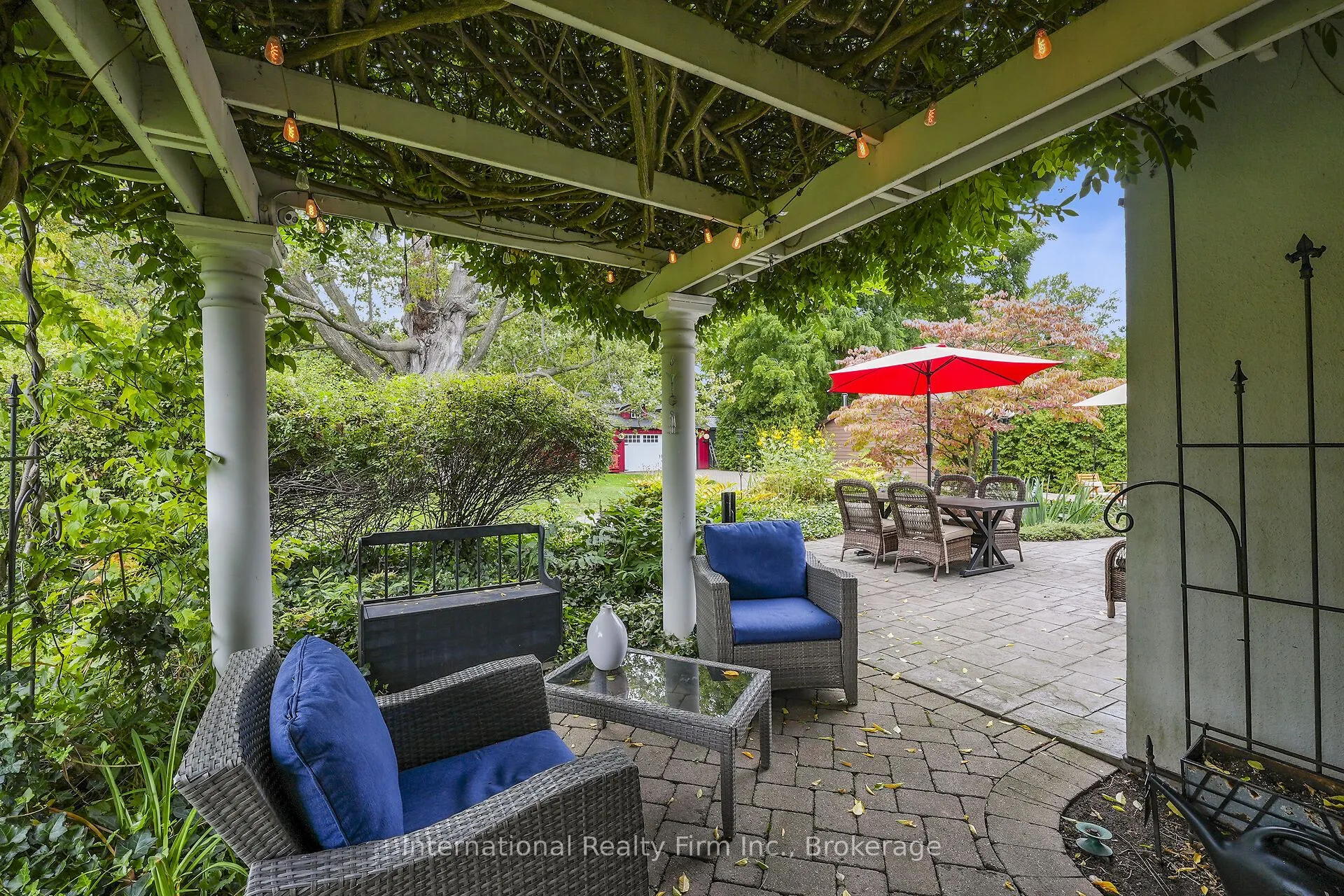 3289 Saint Paul Avenue