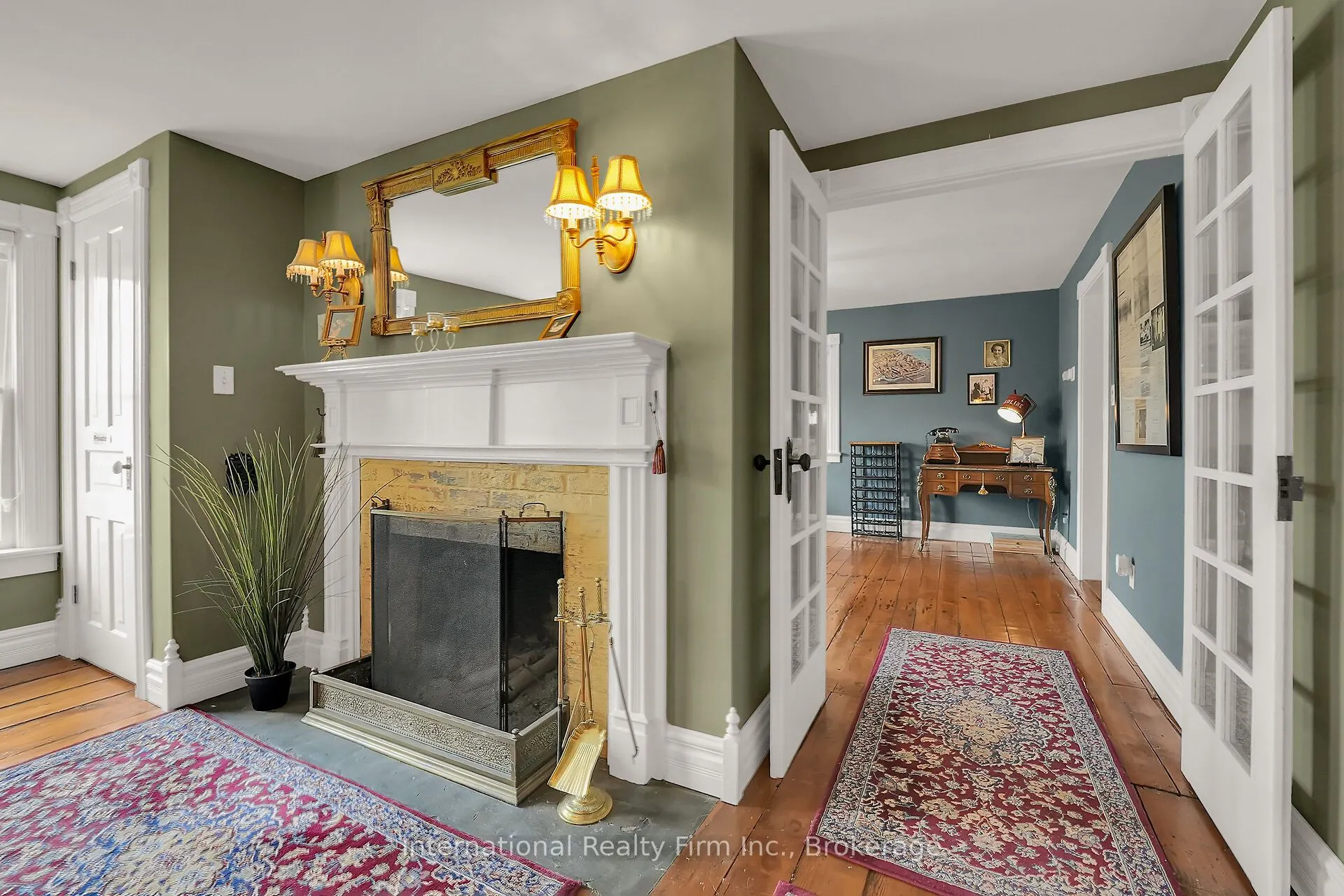 3289 Saint Paul Avenue