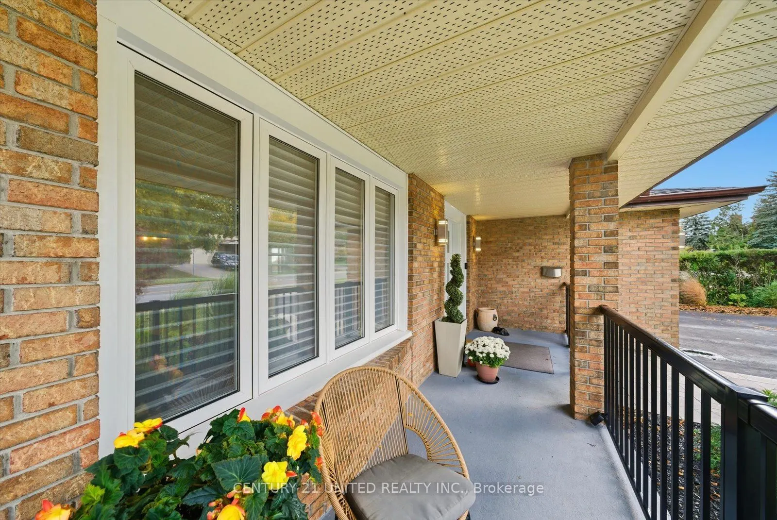 2339 Kawartha Heights Boulevard