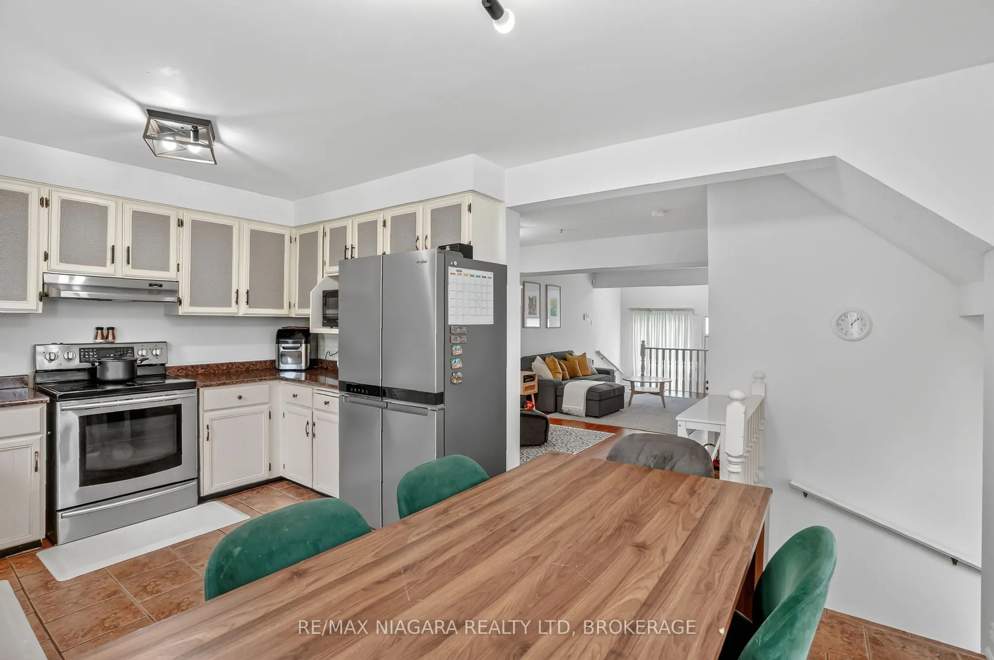 29 BAXTER Crescent