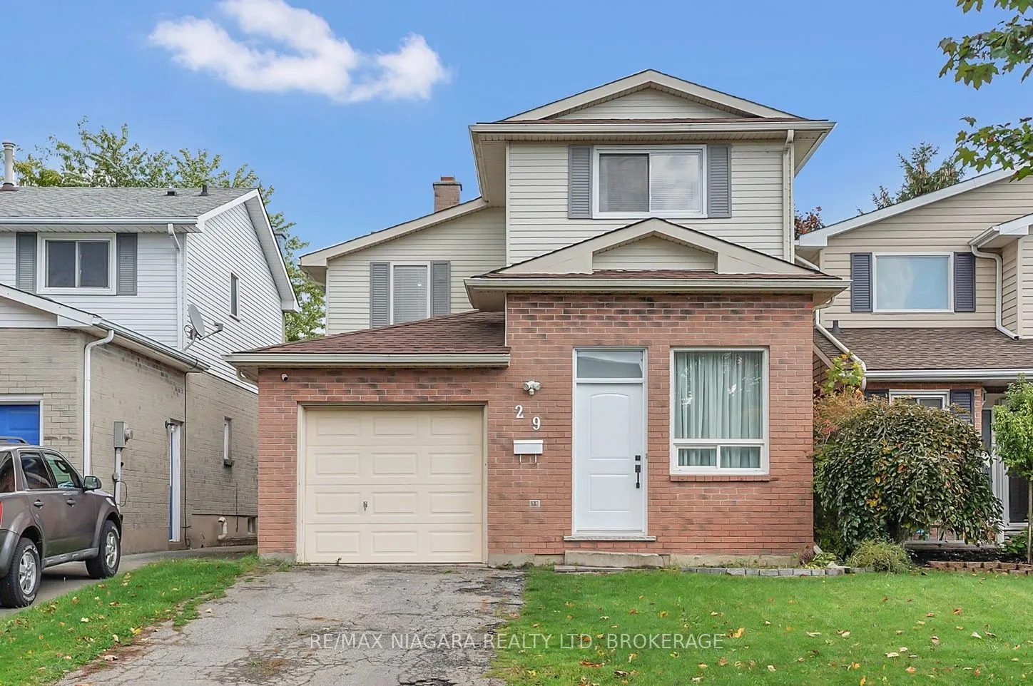 29 BAXTER Crescent