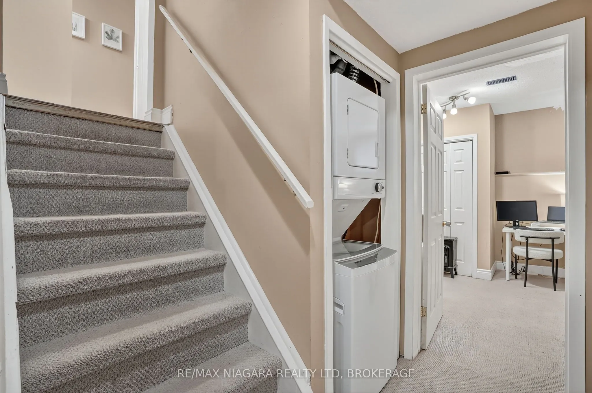 29 BAXTER Crescent
