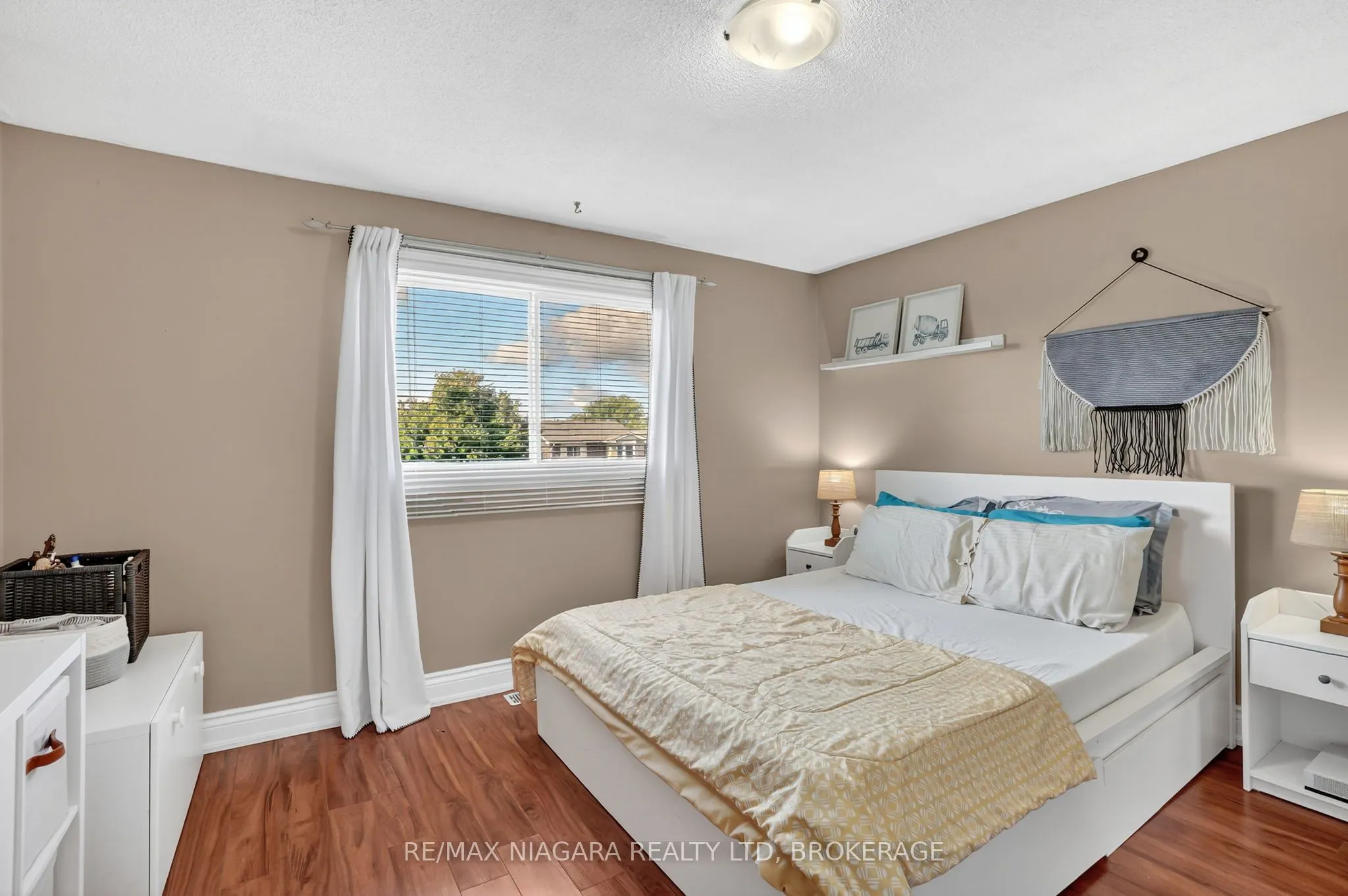 29 BAXTER Crescent