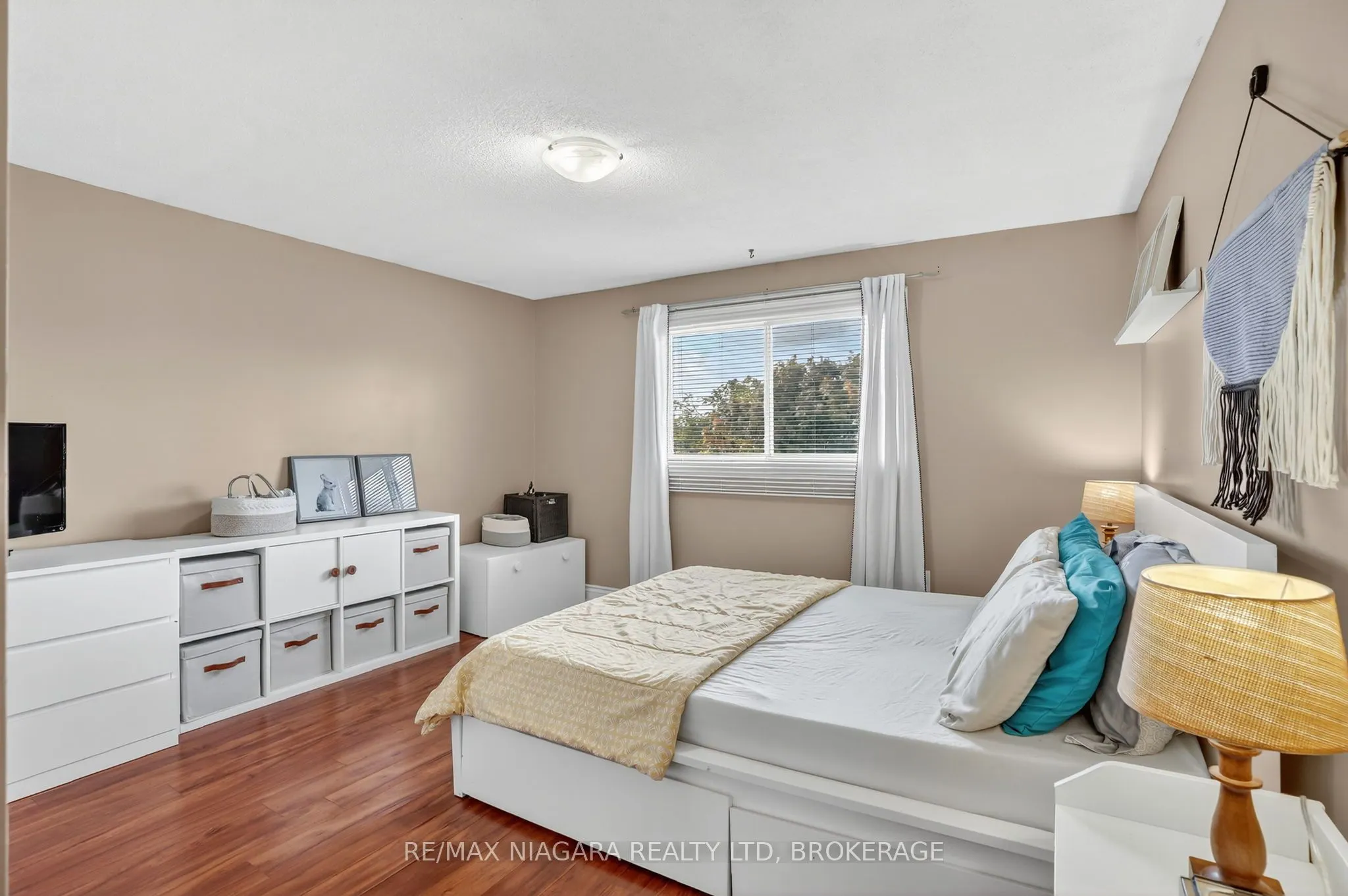29 BAXTER Crescent