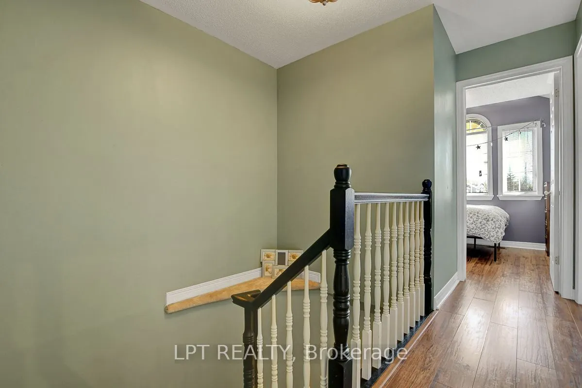 204 Forestglade Crescent