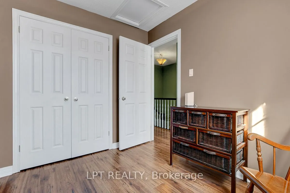 204 Forestglade Crescent