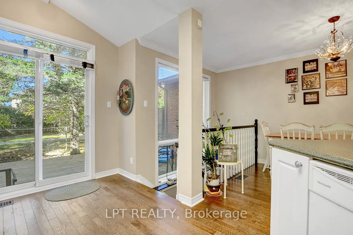204 Forestglade Crescent