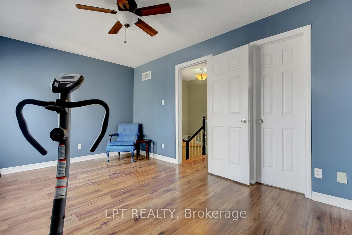 204 Forestglade Crescent