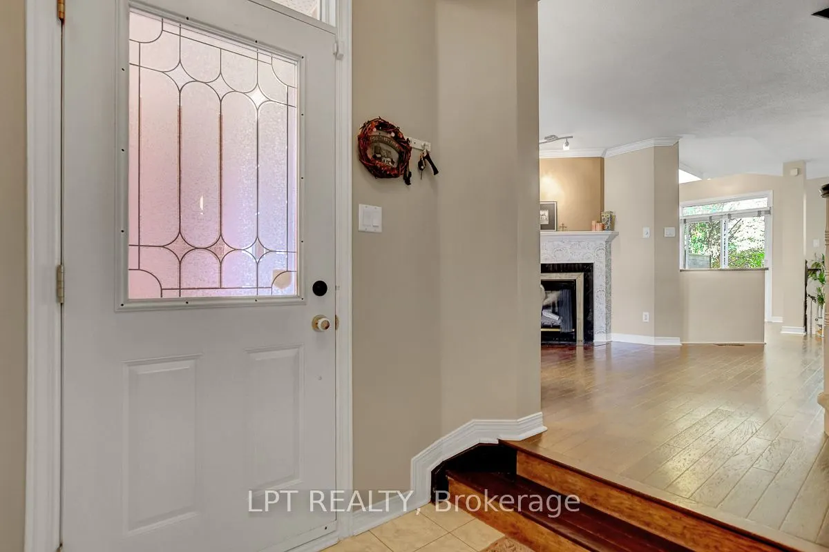 204 Forestglade Crescent