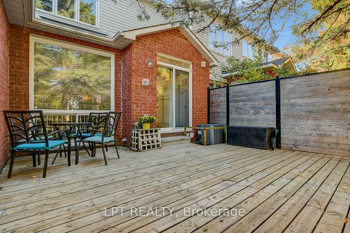 204 Forestglade Crescent
