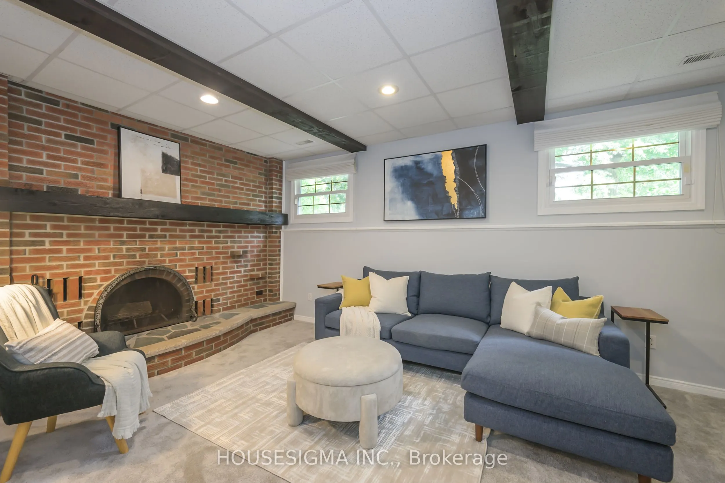 47 Scotchpine Crescent