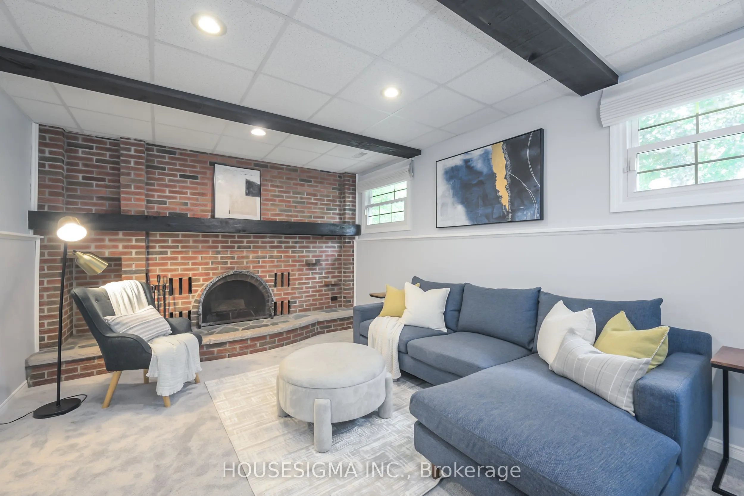 47 Scotchpine Crescent