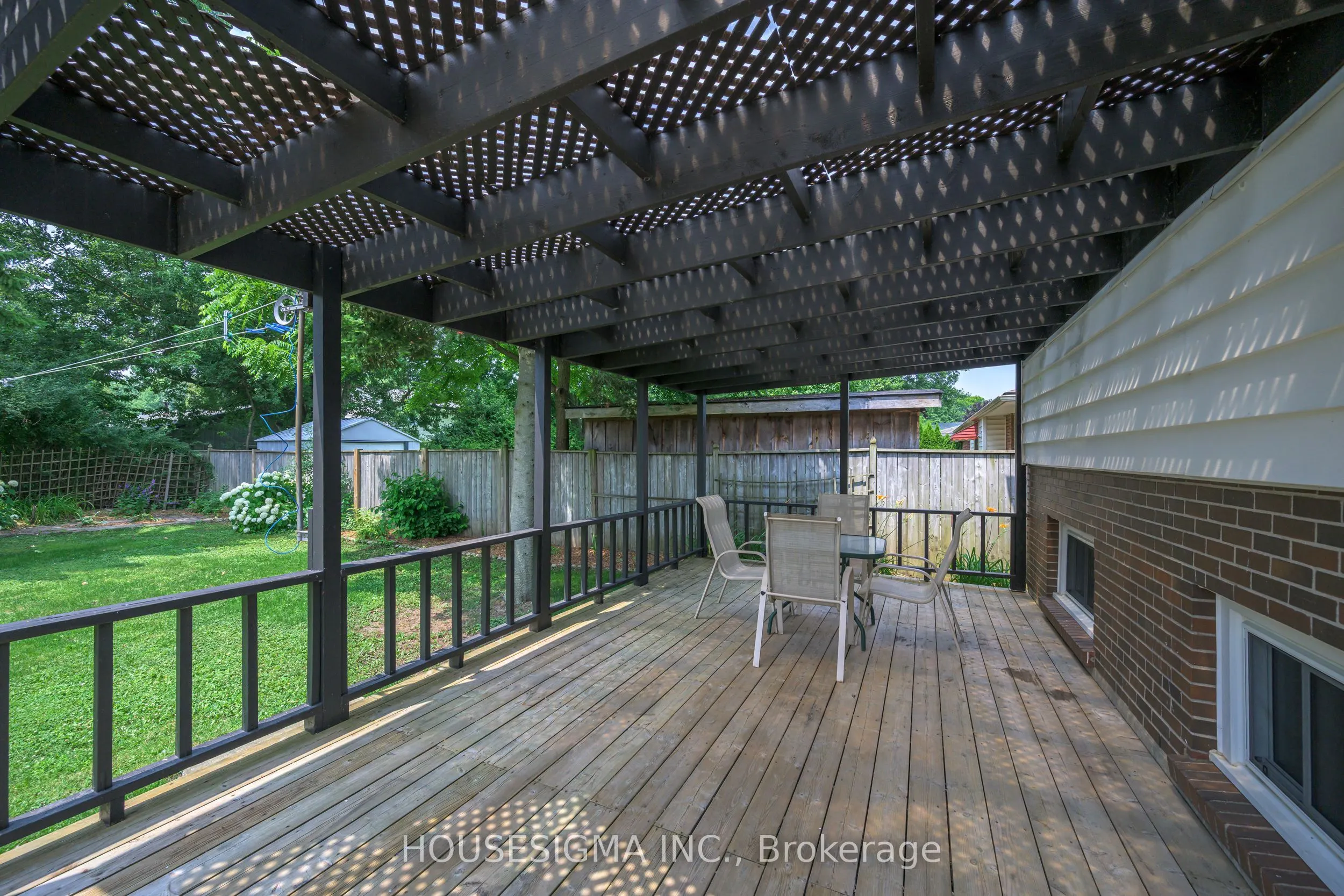 47 Scotchpine Crescent