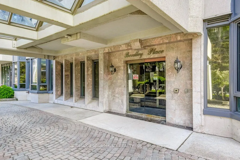67 CAROLINE Street, #9D