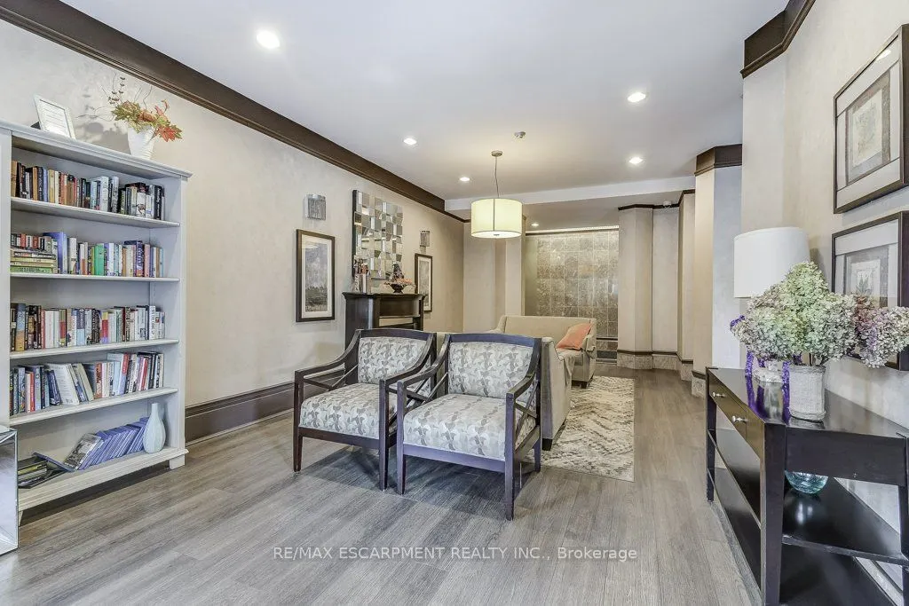 67 CAROLINE Street, #9D