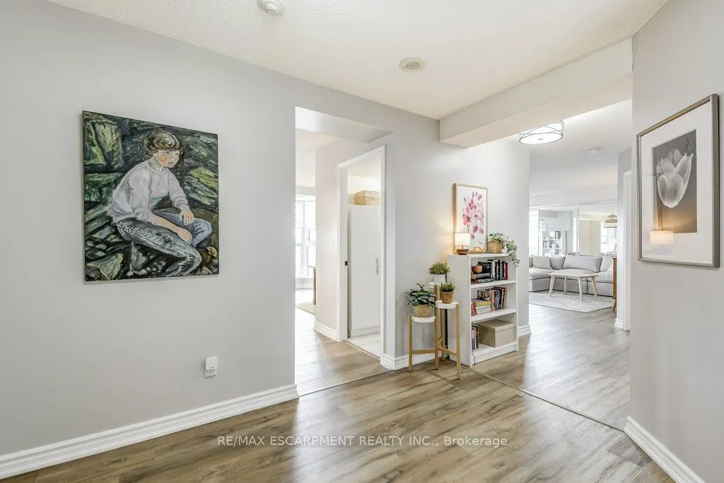 67 CAROLINE Street, #9D