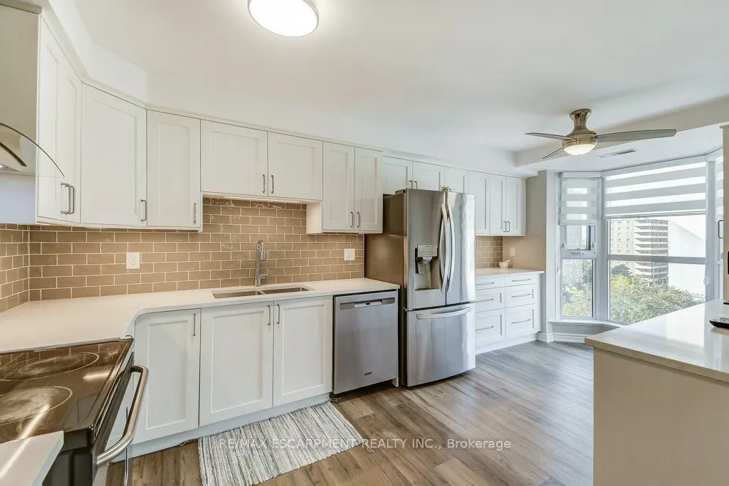 67 CAROLINE Street, #9D