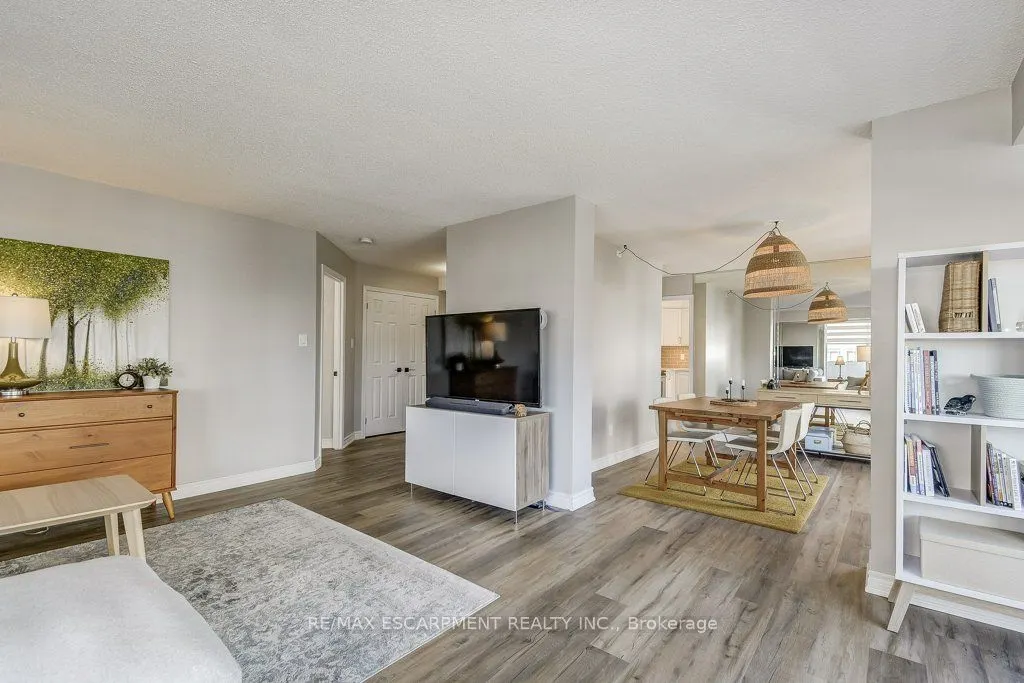 67 CAROLINE Street, #9D