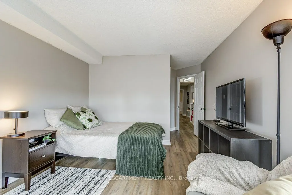 67 CAROLINE Street, #9D