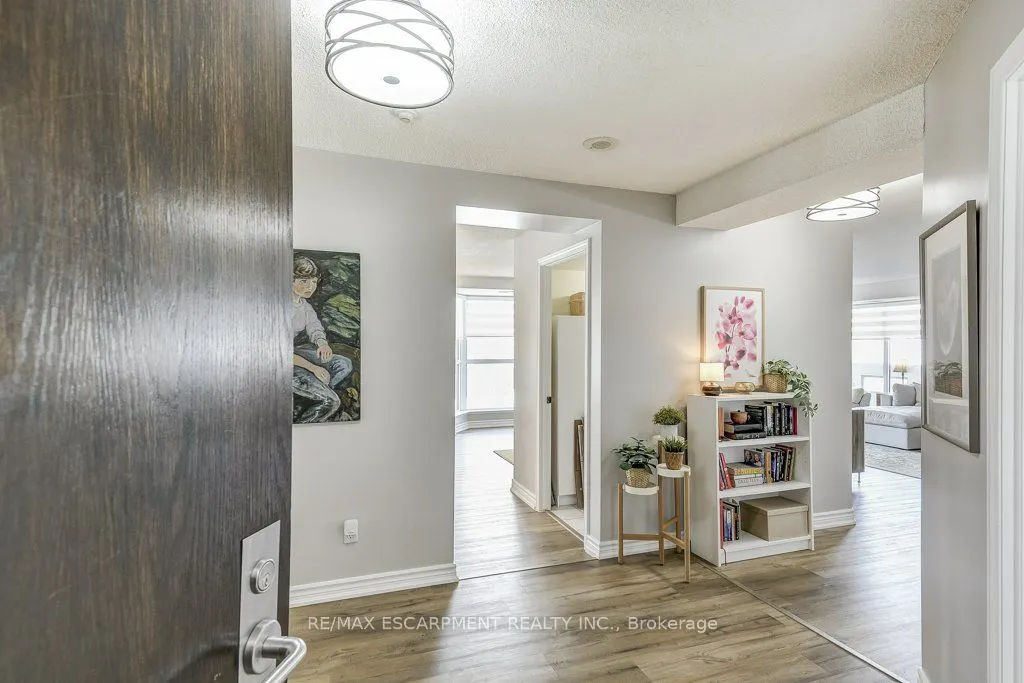 67 CAROLINE Street, #9D