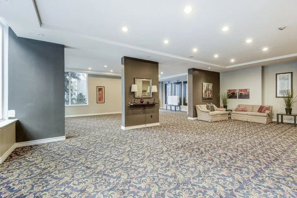 67 CAROLINE Street, #9D