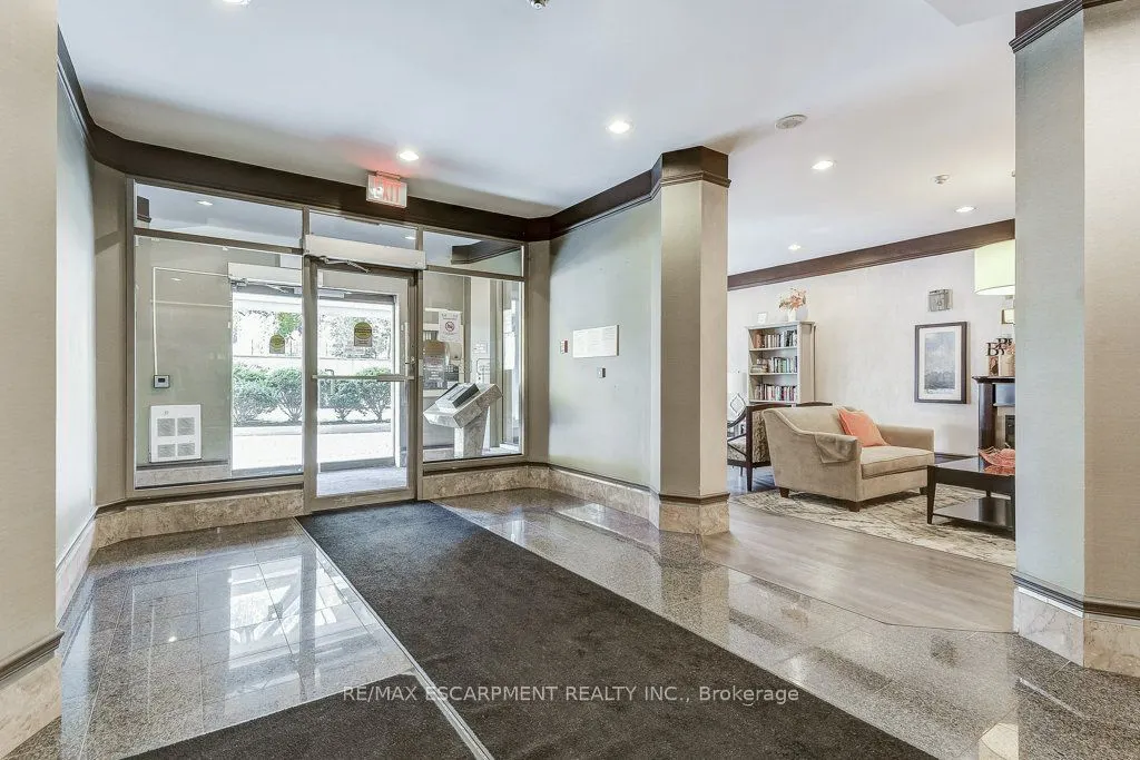 67 CAROLINE Street, #9D