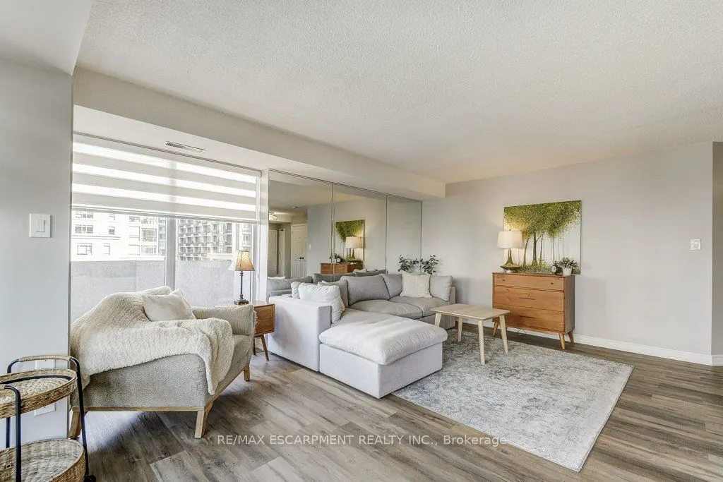 67 CAROLINE Street, #9D