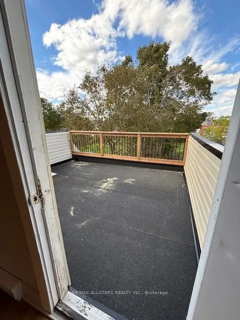 18 Lindsay Street