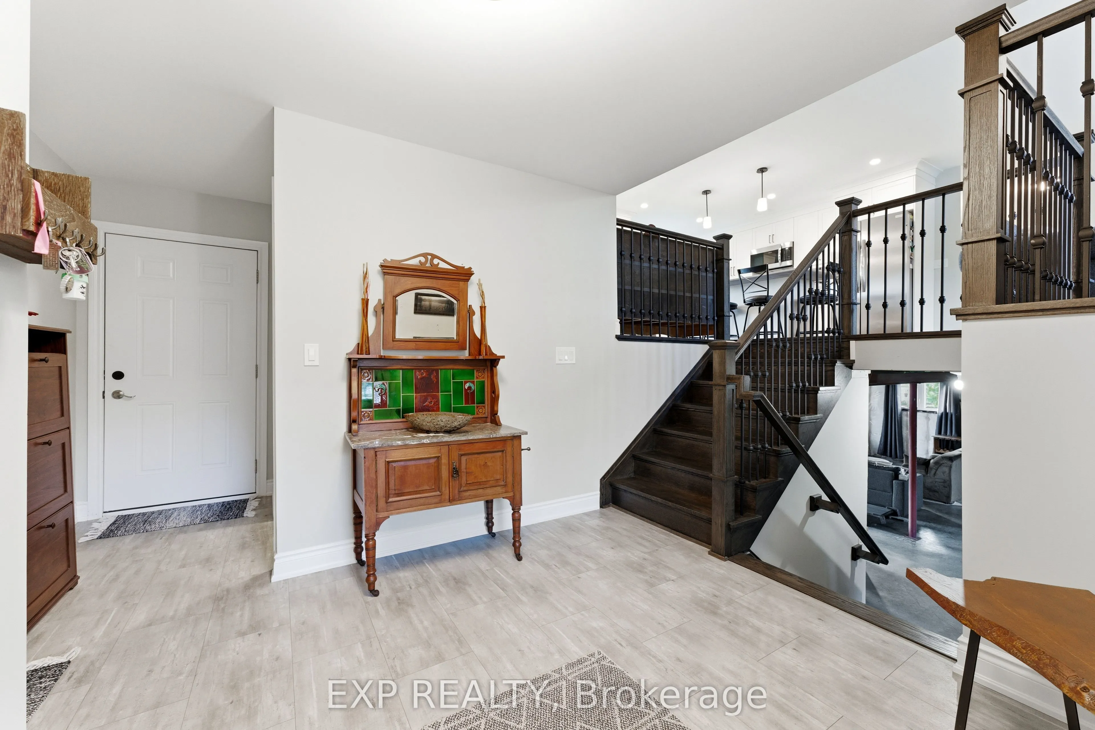 167 Bernard Long Road
