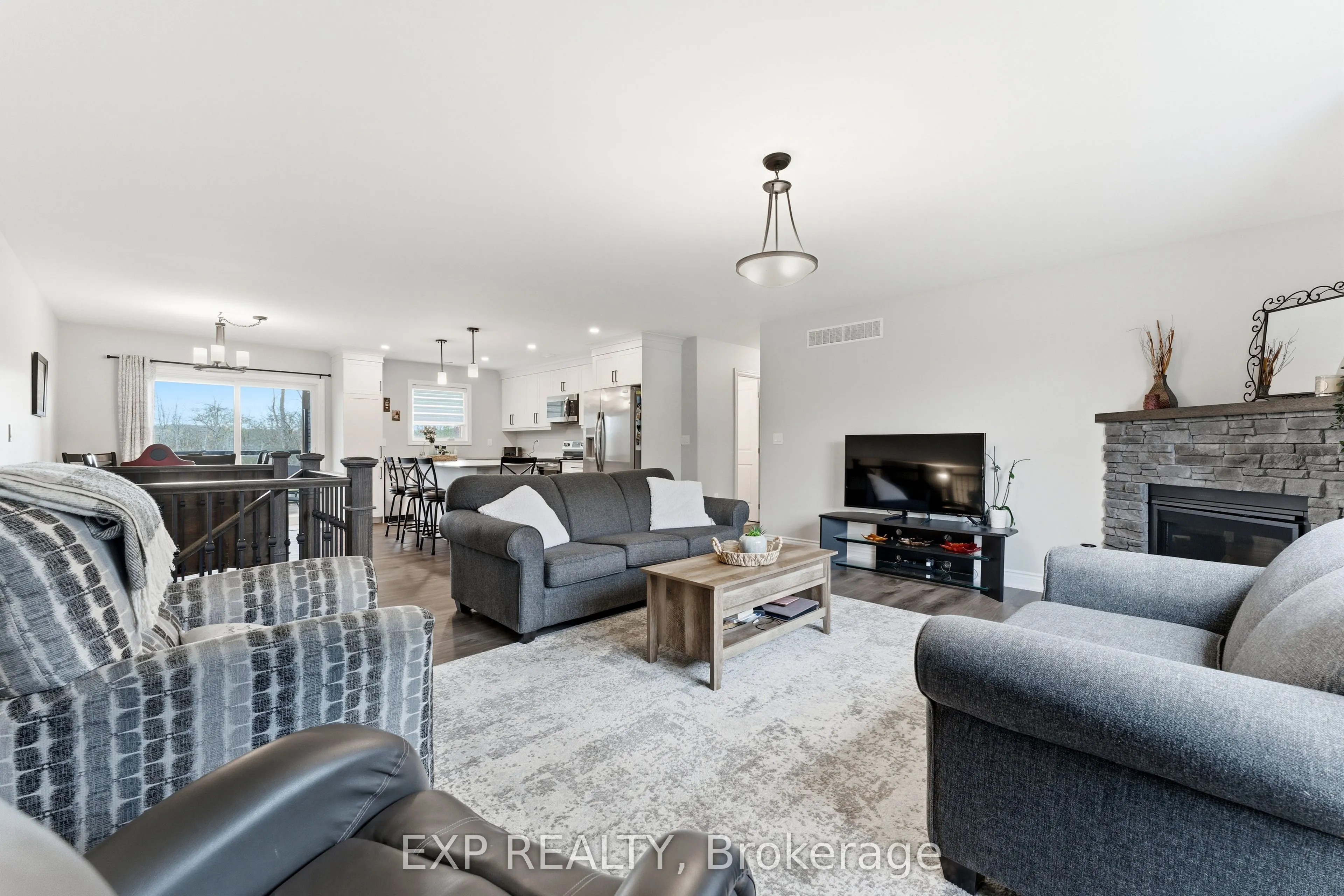167 Bernard Long Road