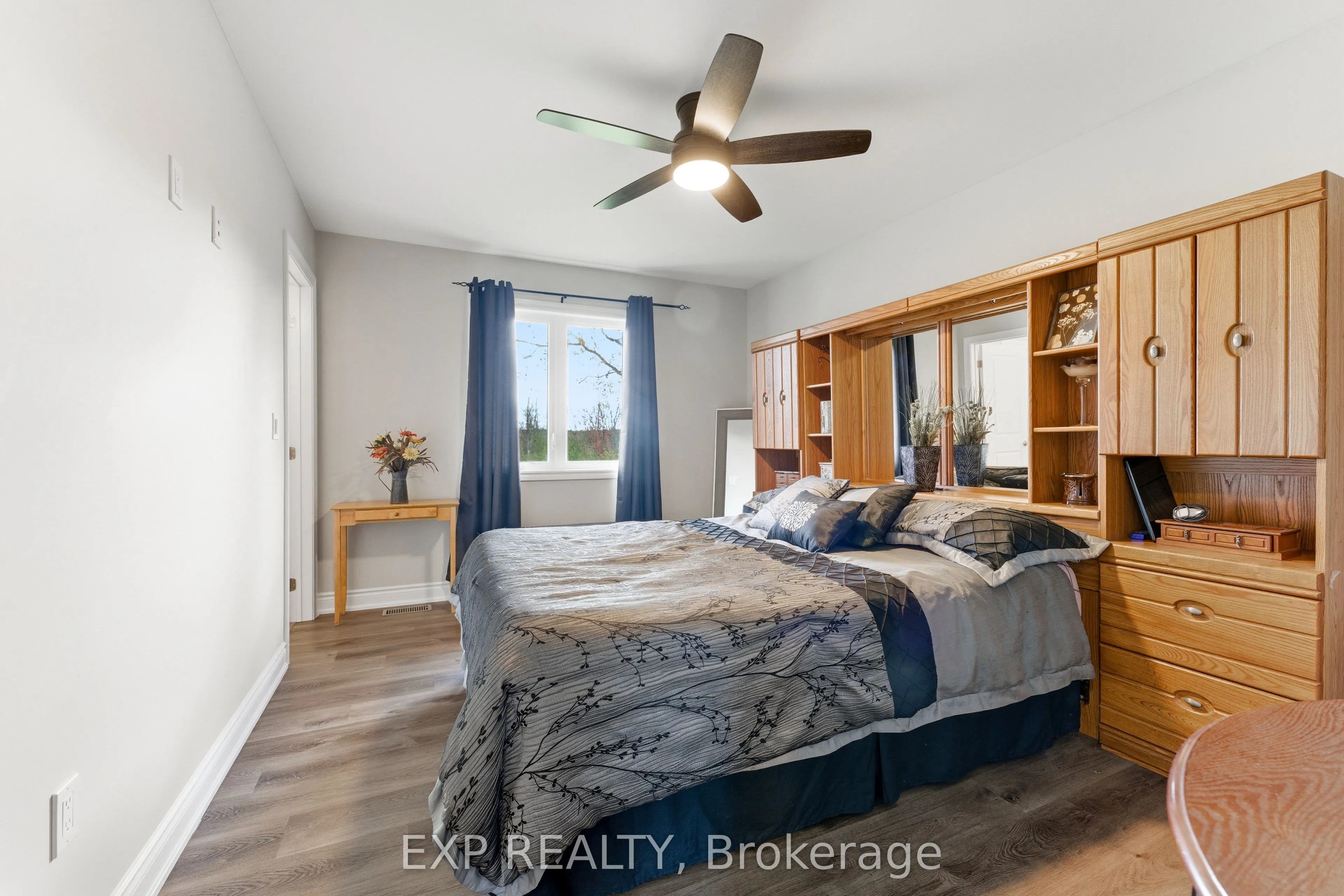 167 Bernard Long Road