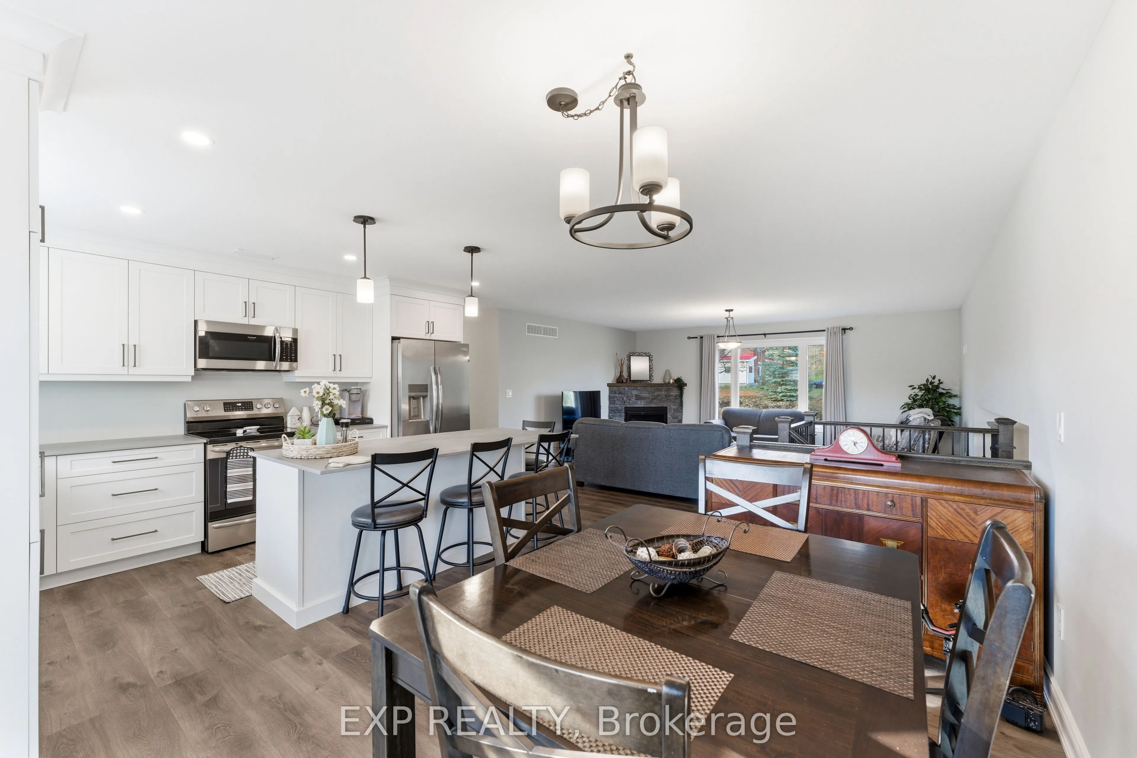 167 Bernard Long Road